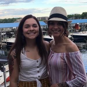 Meet your Posher, Devyn